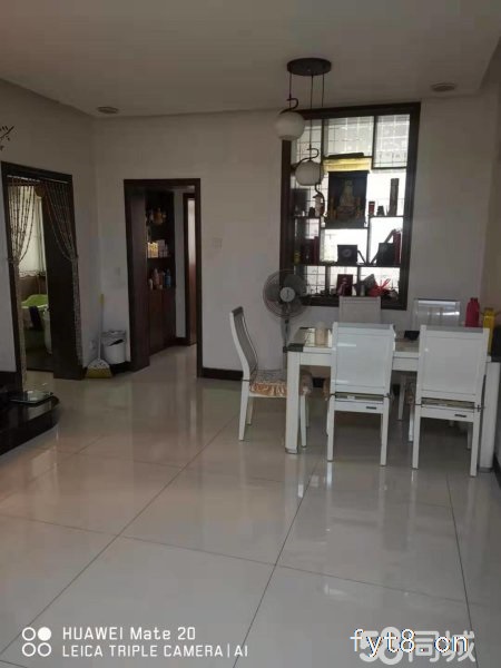 北苑小区错层精装修三楼